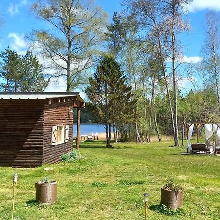 Ma Cabane Au Bord Du Lac Neuvic  المظهر الخارجي الصورة