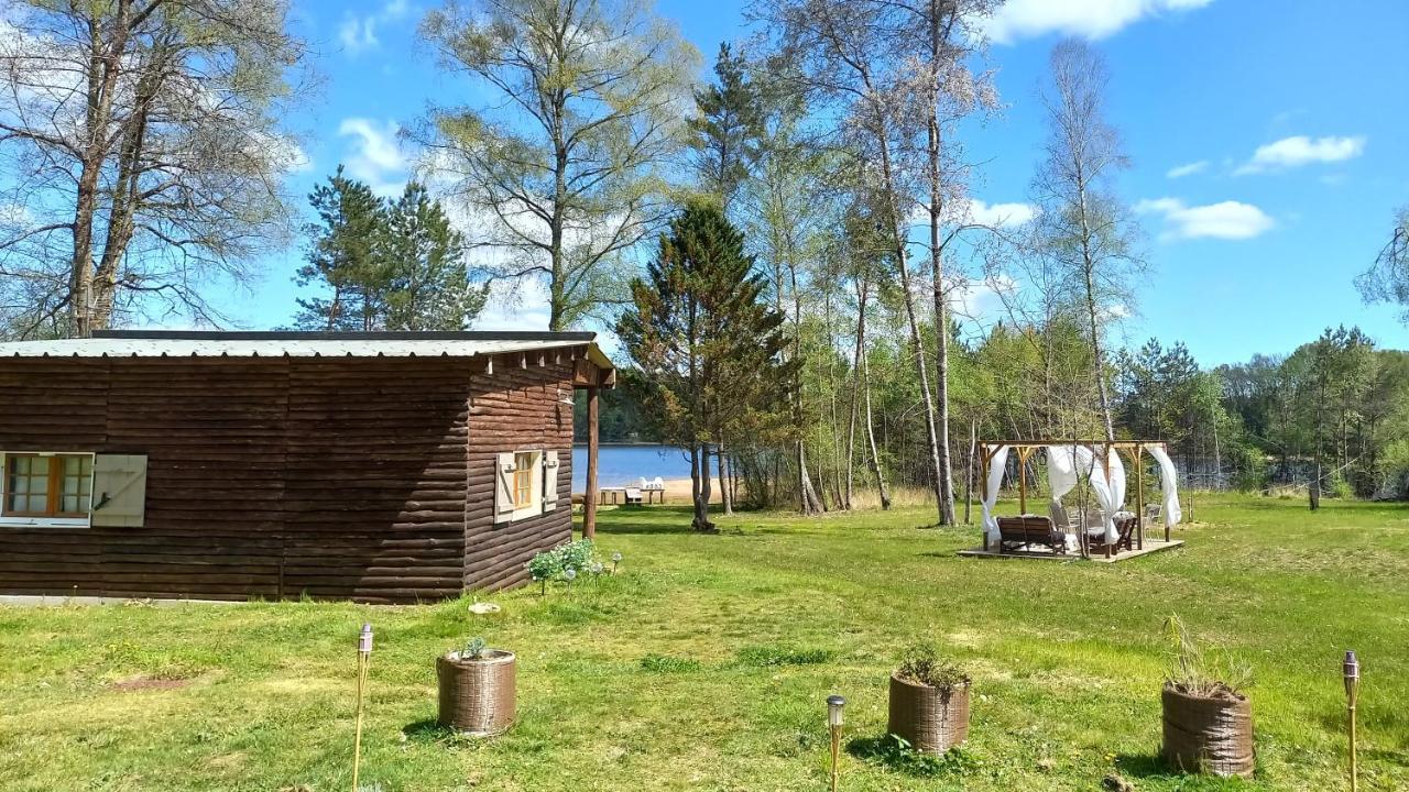 Ma Cabane Au Bord Du Lac Neuvic  المظهر الخارجي الصورة
